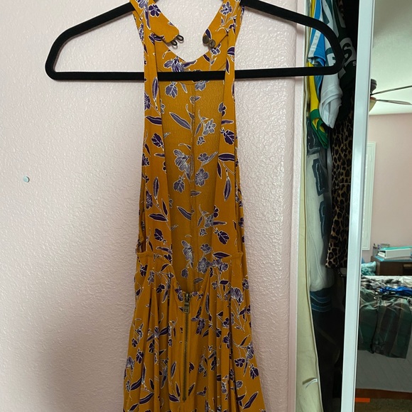High neck halter dress - Picture 2 of 2